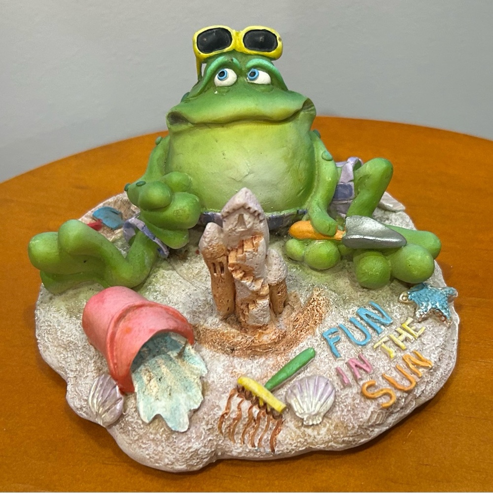 Russ Berrie Toadily Yours Fun In The Sun Collectible Figurine 25406 Sand Castles